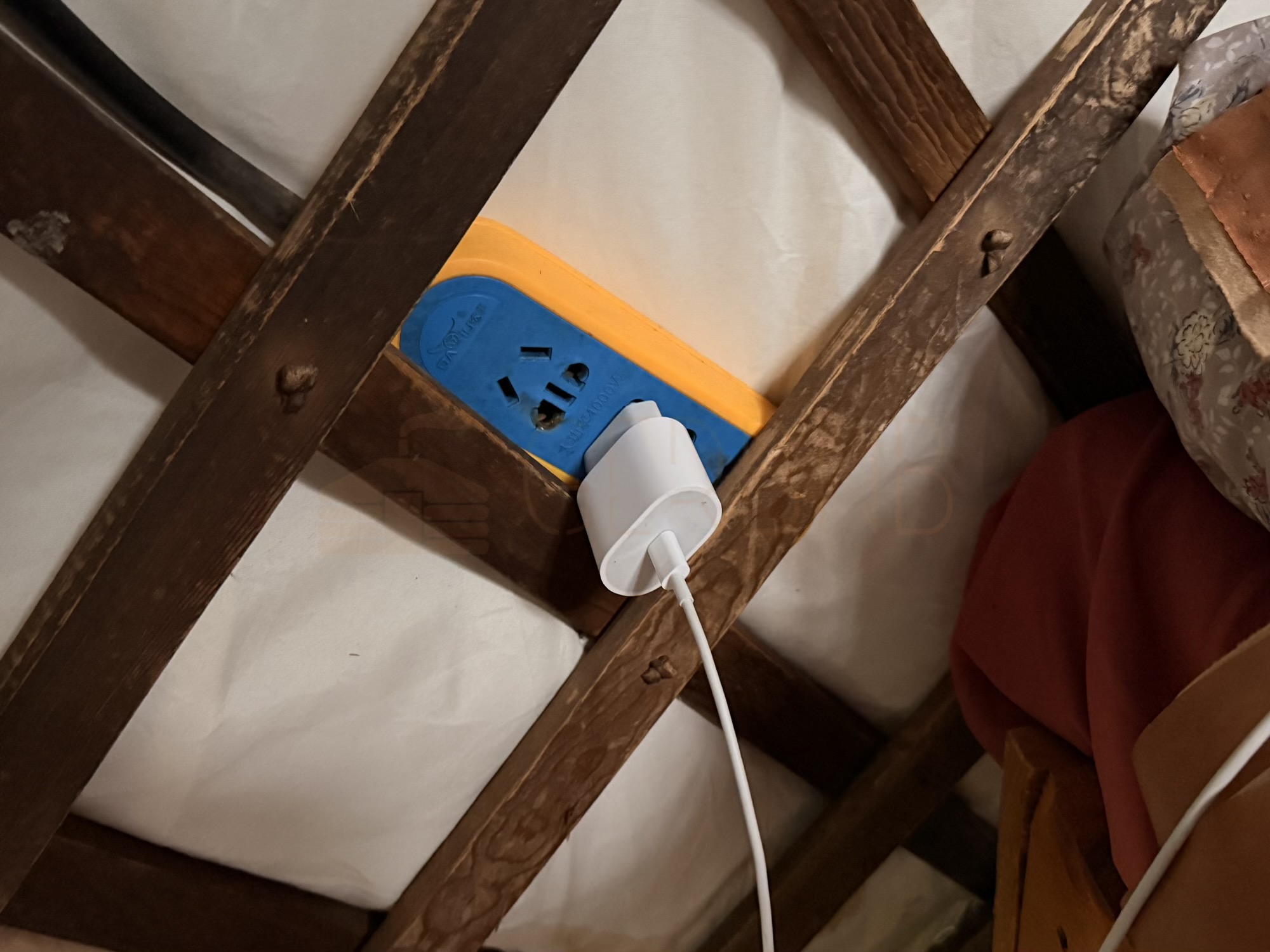 Bayrmaa Orkhon Waterfall camp: A working outlet inside the ger runs on stable current, letting guests charge devices without relying on sun or a noisy generator. (Power outlet)